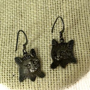 Smirking‎ Cat Face Silver-tone Earrings